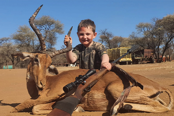 Franscois skiet sy eerste rooibok